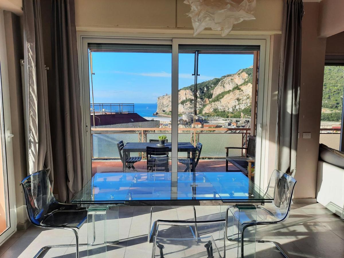 Casa Matilde - Appartamento Vista Mare - Con Posto Auto Finale Ligure Extérieur photo
