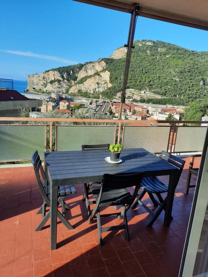 Casa Matilde - Appartamento Vista Mare - Con Posto Auto Finale Ligure Extérieur photo