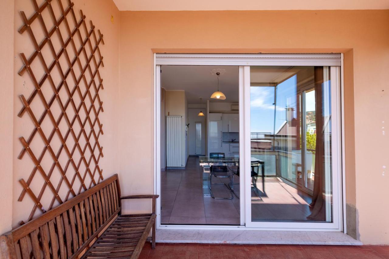 Casa Matilde - Appartamento Vista Mare - Con Posto Auto Finale Ligure Extérieur photo
