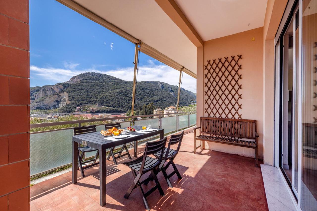 Casa Matilde - Appartamento Vista Mare - Con Posto Auto Finale Ligure Extérieur photo