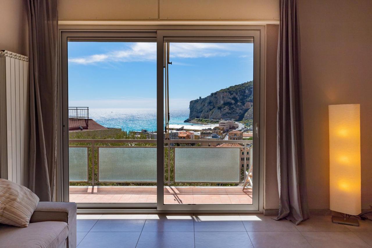 Casa Matilde - Appartamento Vista Mare - Con Posto Auto Finale Ligure Extérieur photo