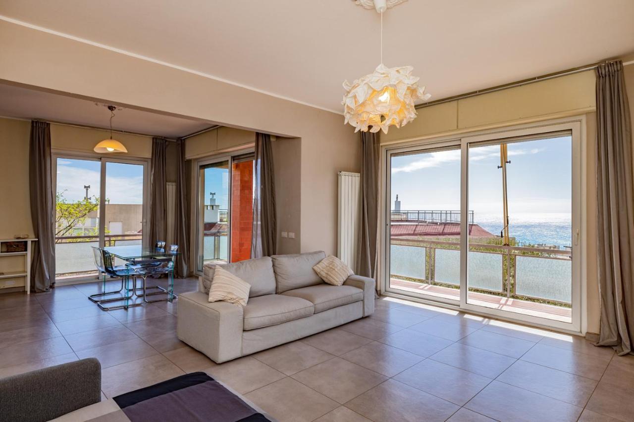 Casa Matilde - Appartamento Vista Mare - Con Posto Auto Finale Ligure Extérieur photo